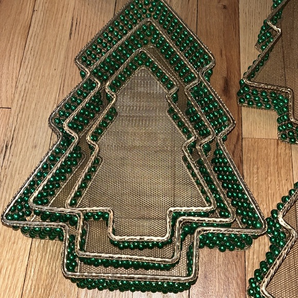 Christmas Tree Decor - Picture 2 of 3